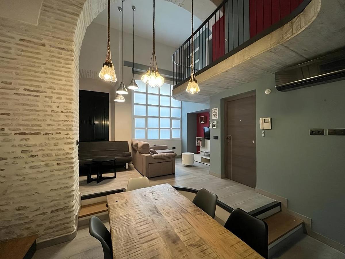 Living Centro Maestranza Appartement
