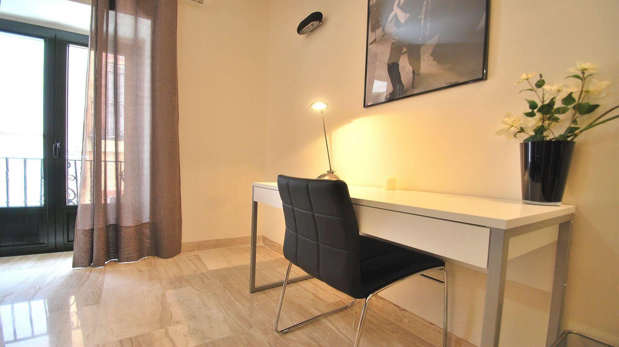 Living Centro Maestranza Appartement